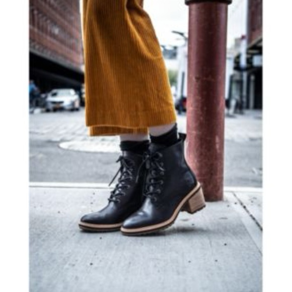 Timberland Women's Sienna High Lace Up Waterproof Boots - Picture 4 of 8